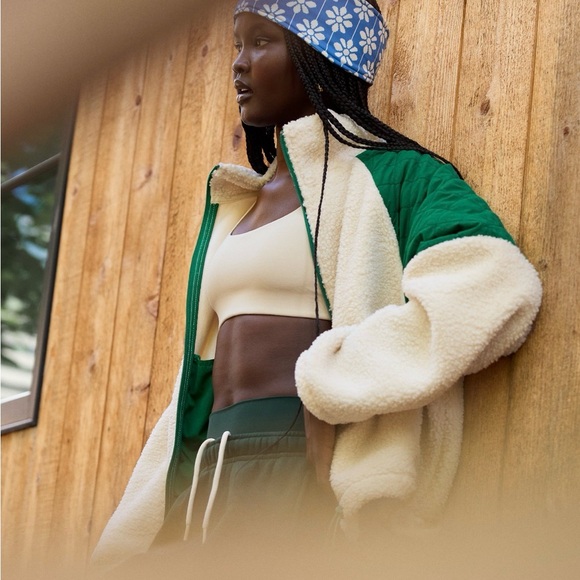 aerie Cream Sherpa Jacket with Green Quilted Shoulders - Picture 7 of 14